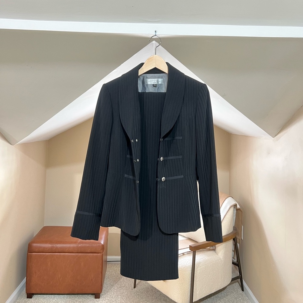 Tahari ASL blazer and bottoms set
